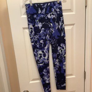 Sweaty Betty Zero Gravity run tight